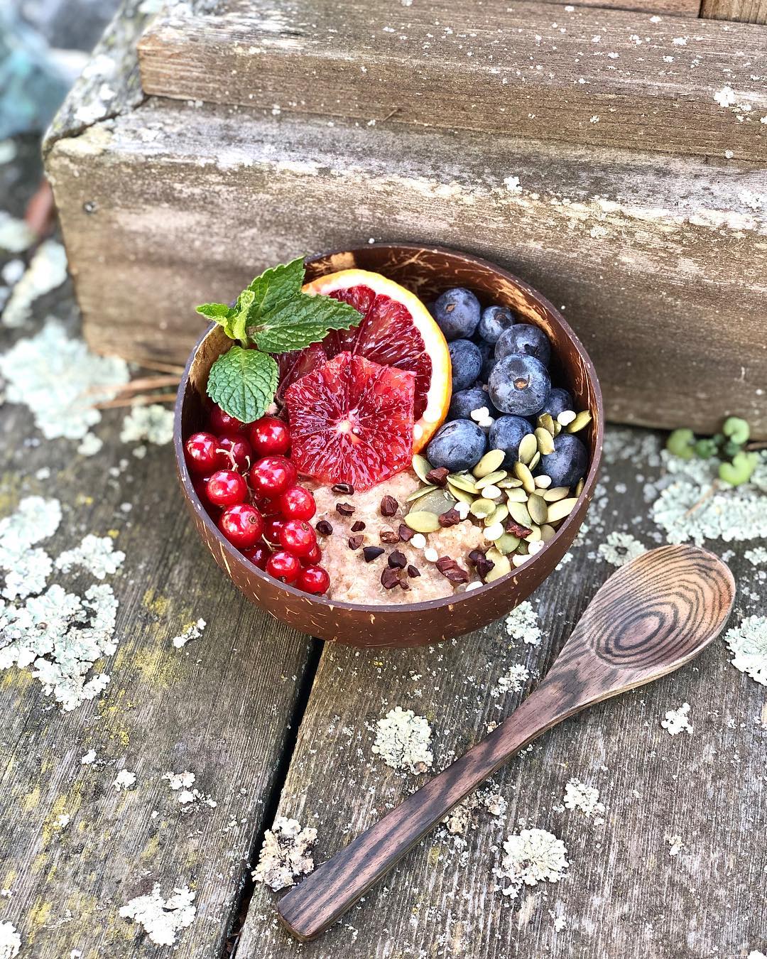 Quinoa Oatmeal Bowl with Fresh Currants