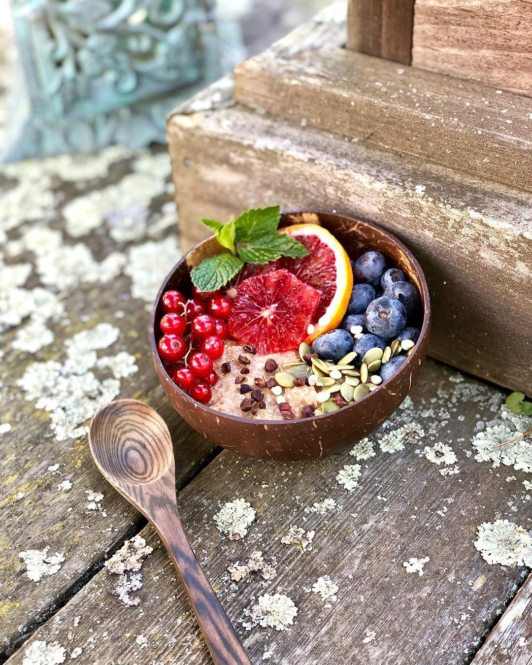 Quinoa Oatmeal Bowl with Fresh Currants