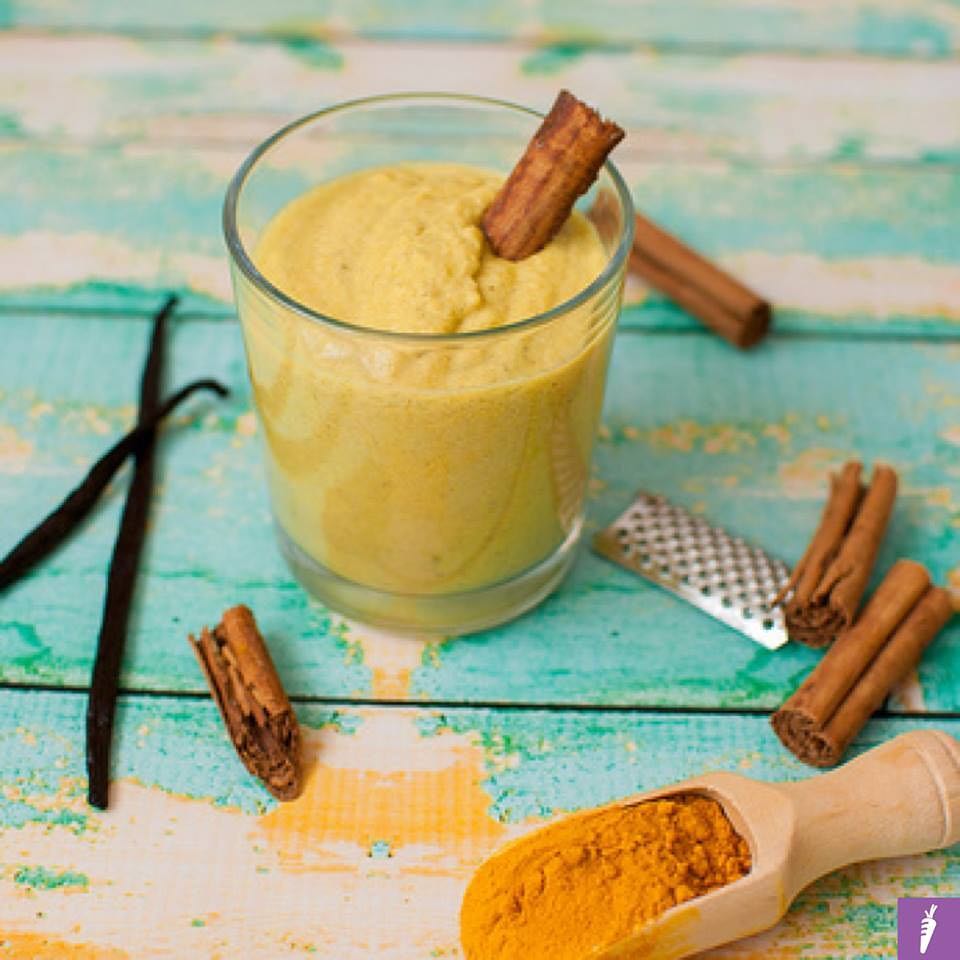 Spicy and Sweet Energising Turmeric Smoothie