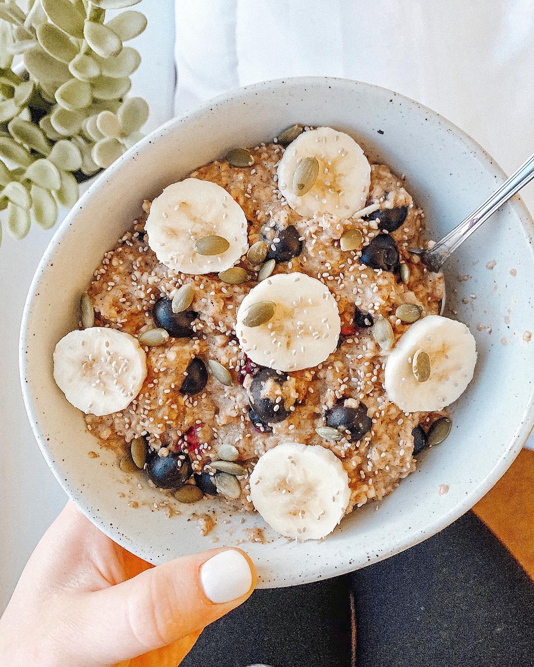Overnight Blueberry Steel Cut Oats