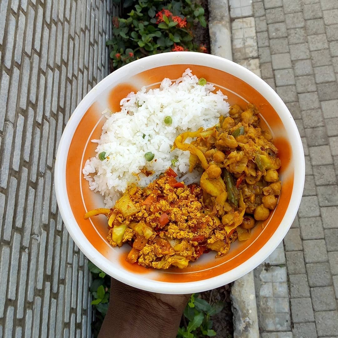 Easy Chickpea Curry with Coconut Milk