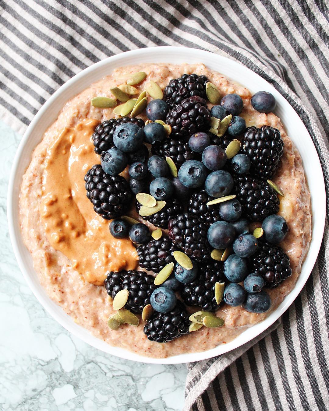 Ginger Oatmeal with Spices and Almond Milk