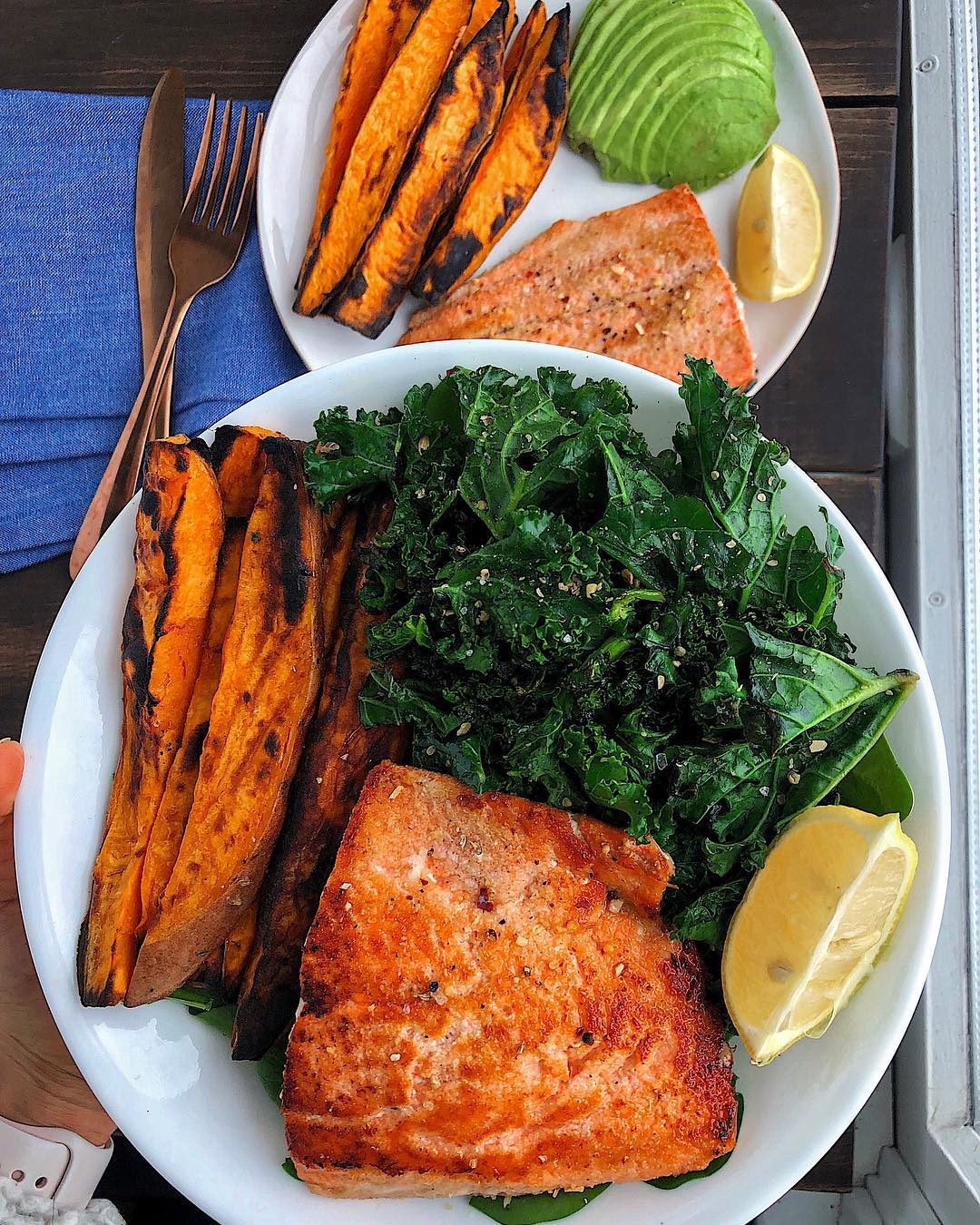 Easy 15 Minute Garlic Salmon Dinner