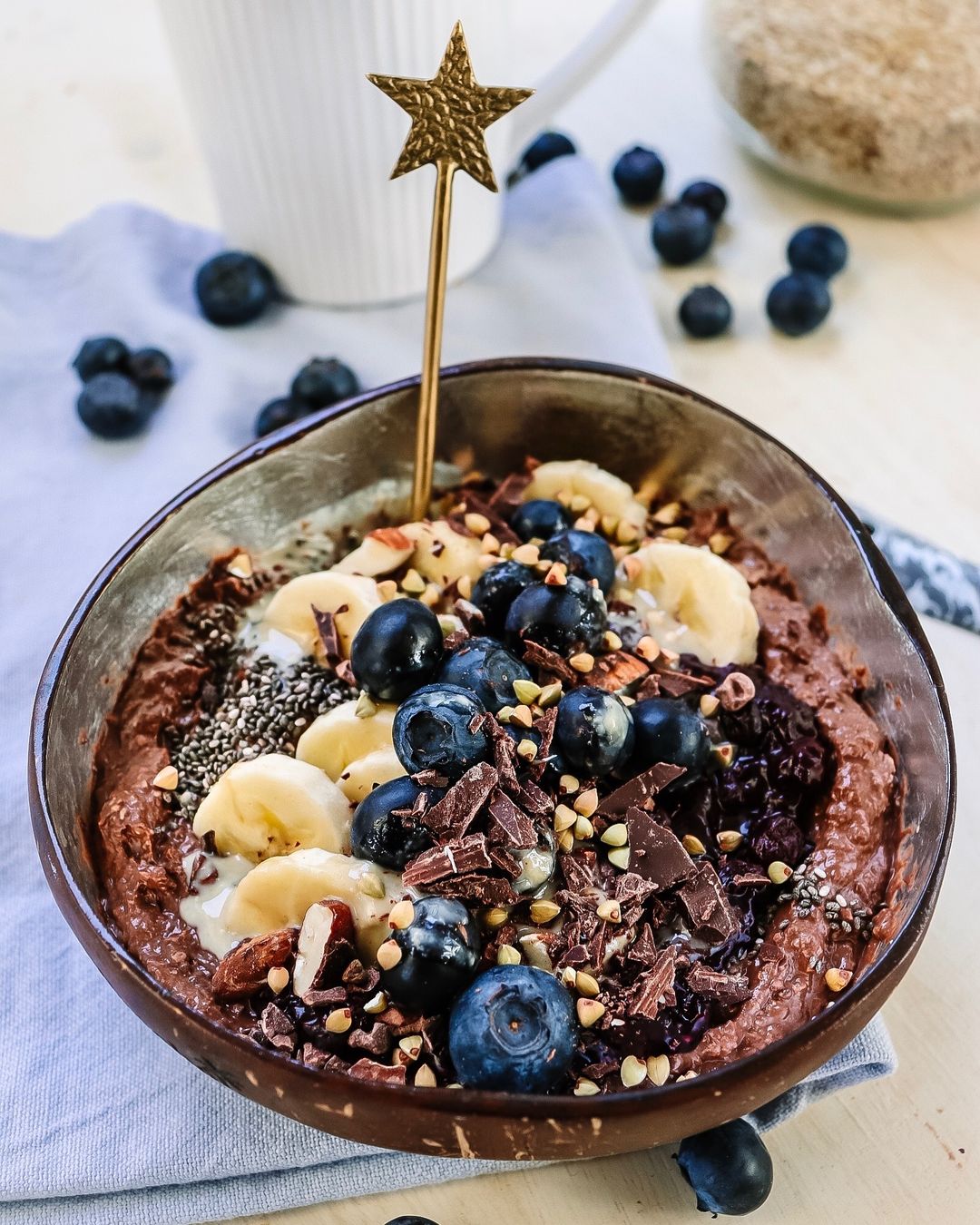 Cacao Crunch Smoothie Bowl with Toppings