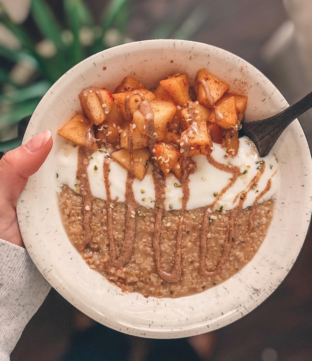 Creamy Steel Cut Oat Bowl with Date Nectar