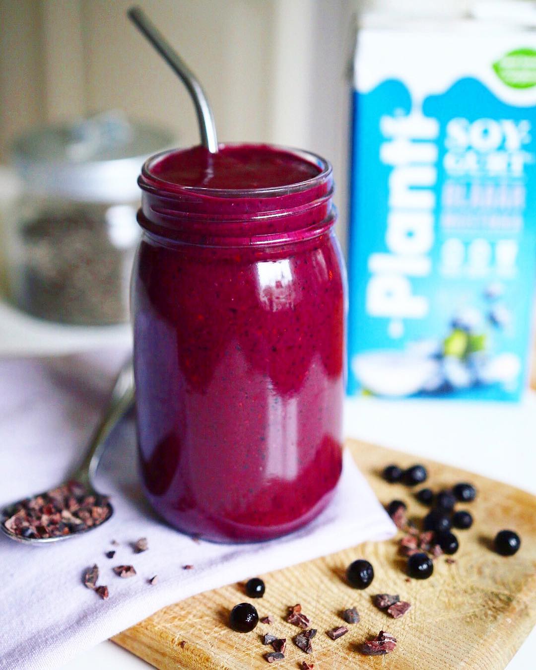 Vegan Berry Cacao Smoothie