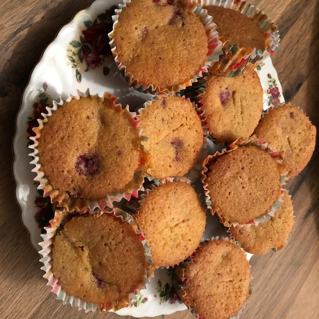 Lemon and Raspberry Cupcakes