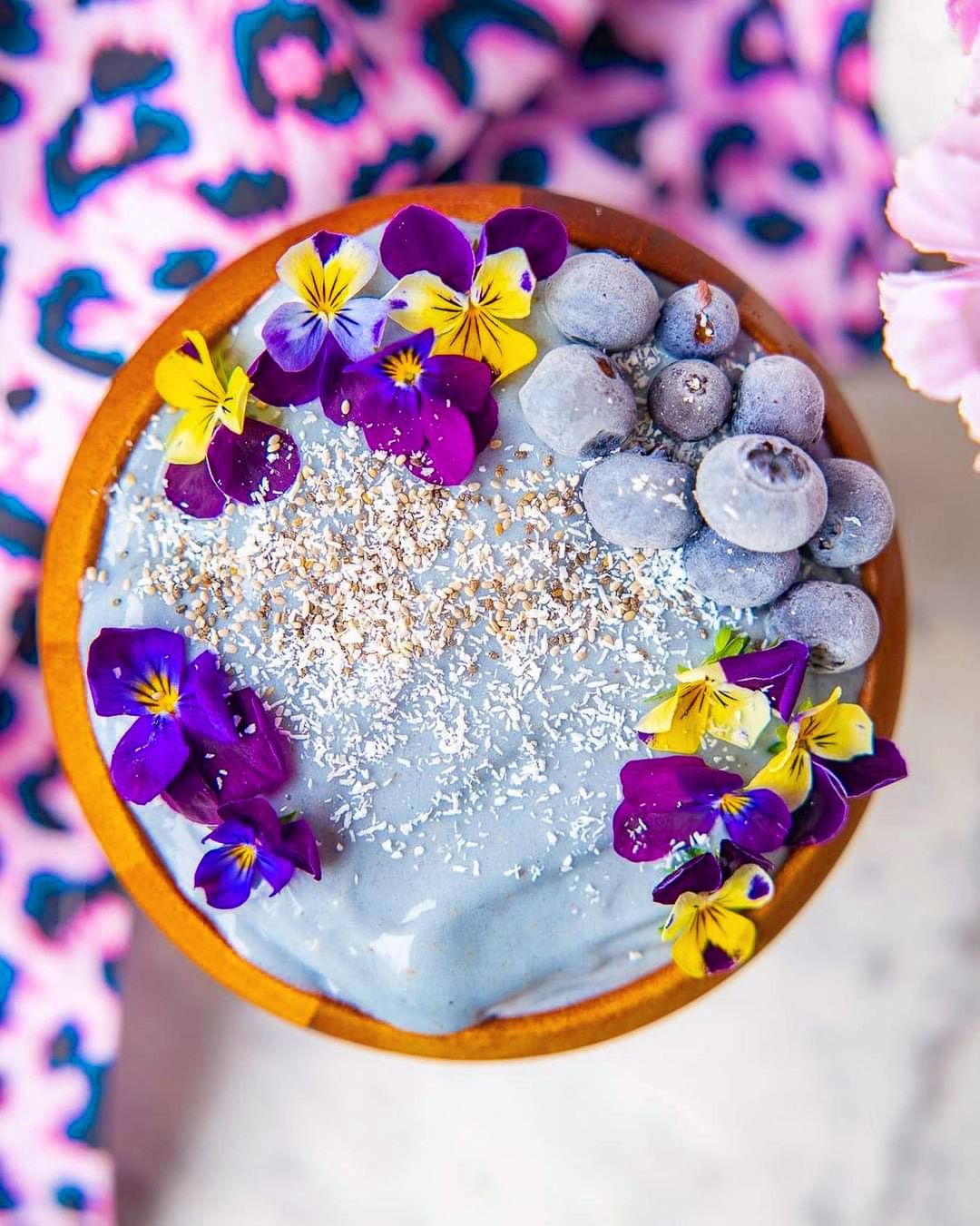 Blue Spirulina Banana Smoothie Bowl
