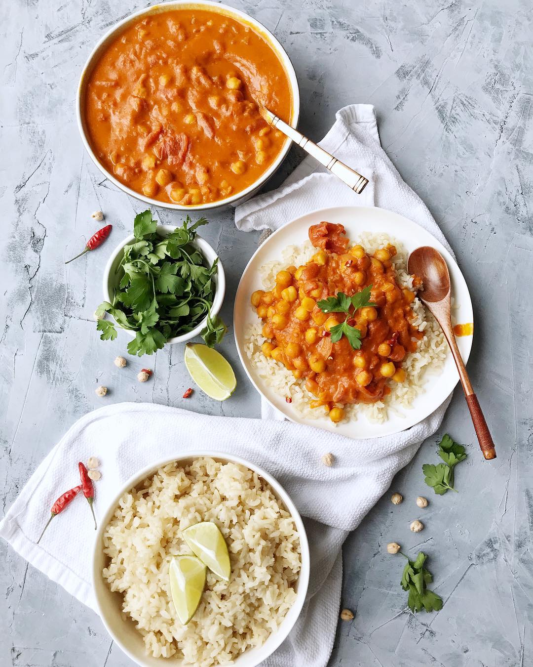 Easy Chickpea Curry with Coconut Milk