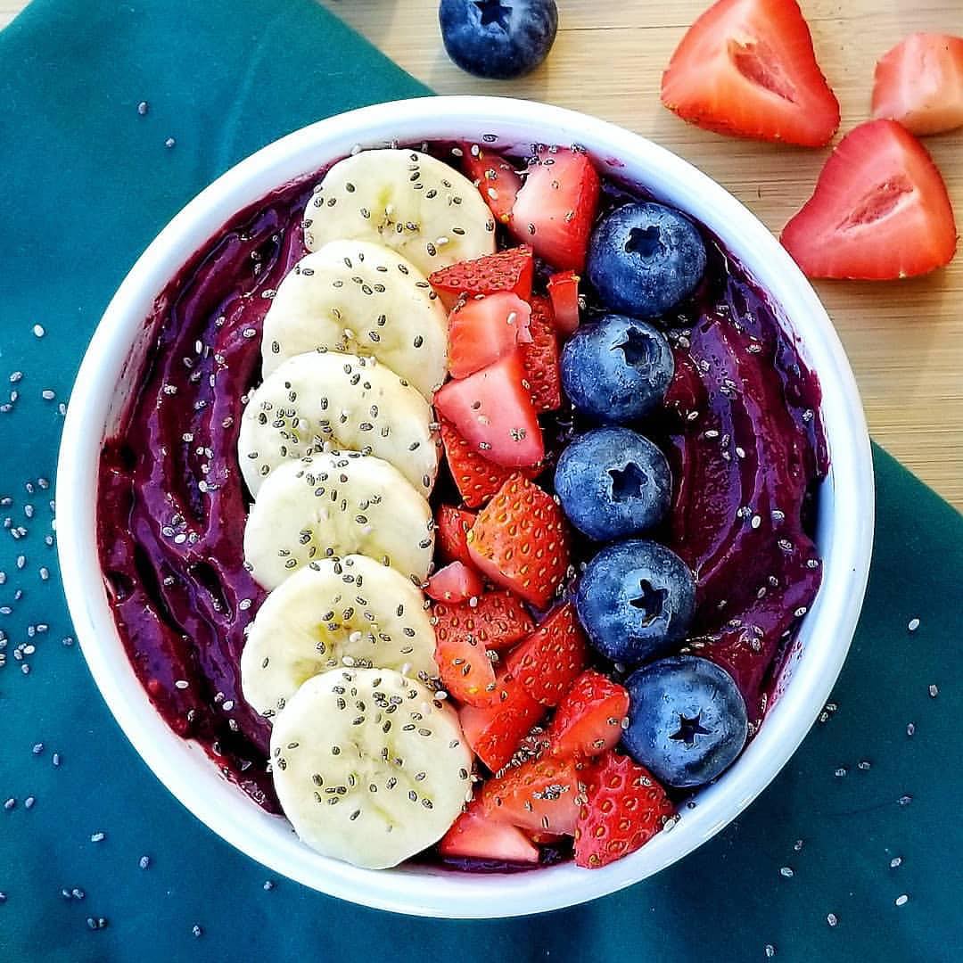 Blueberry Blackberry Banana Acai Smoothie Bowl