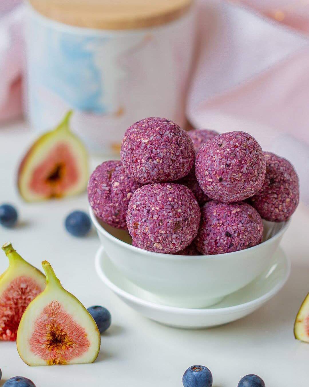 Raw Berry Bliss Balls Energy Snack