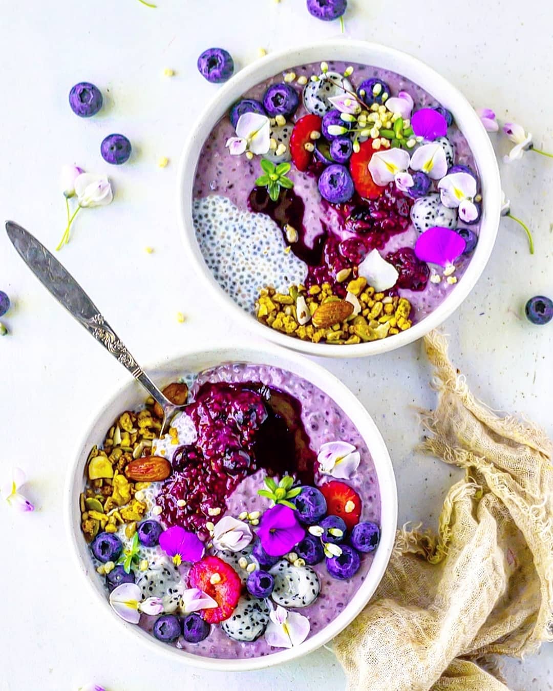 Berry Chia Oat Breakfast Bowl