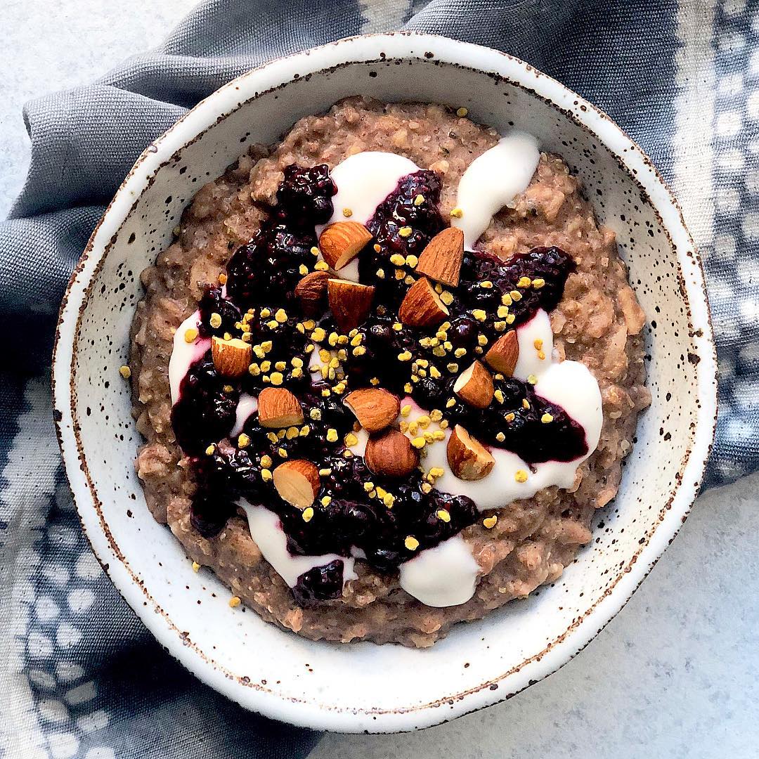 Easy Chocolate Oats with Cacao Toppings