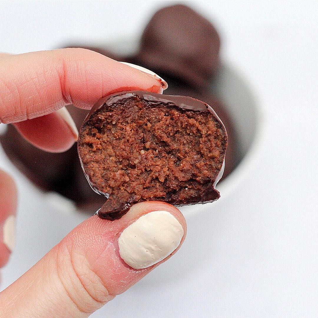 Dreamy Dark Chocolate Cake Balls