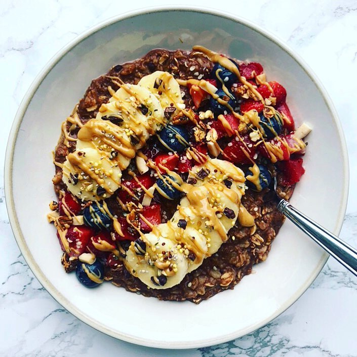 Chocolate Maca Oats Breakfast Bowl
