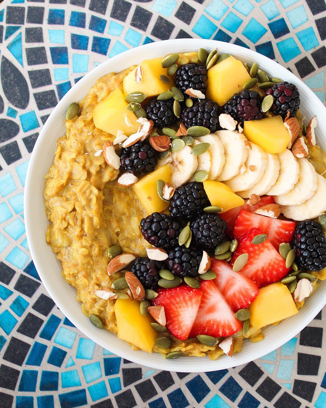 Spiced Turmeric Oatmeal Breakfast with Banana