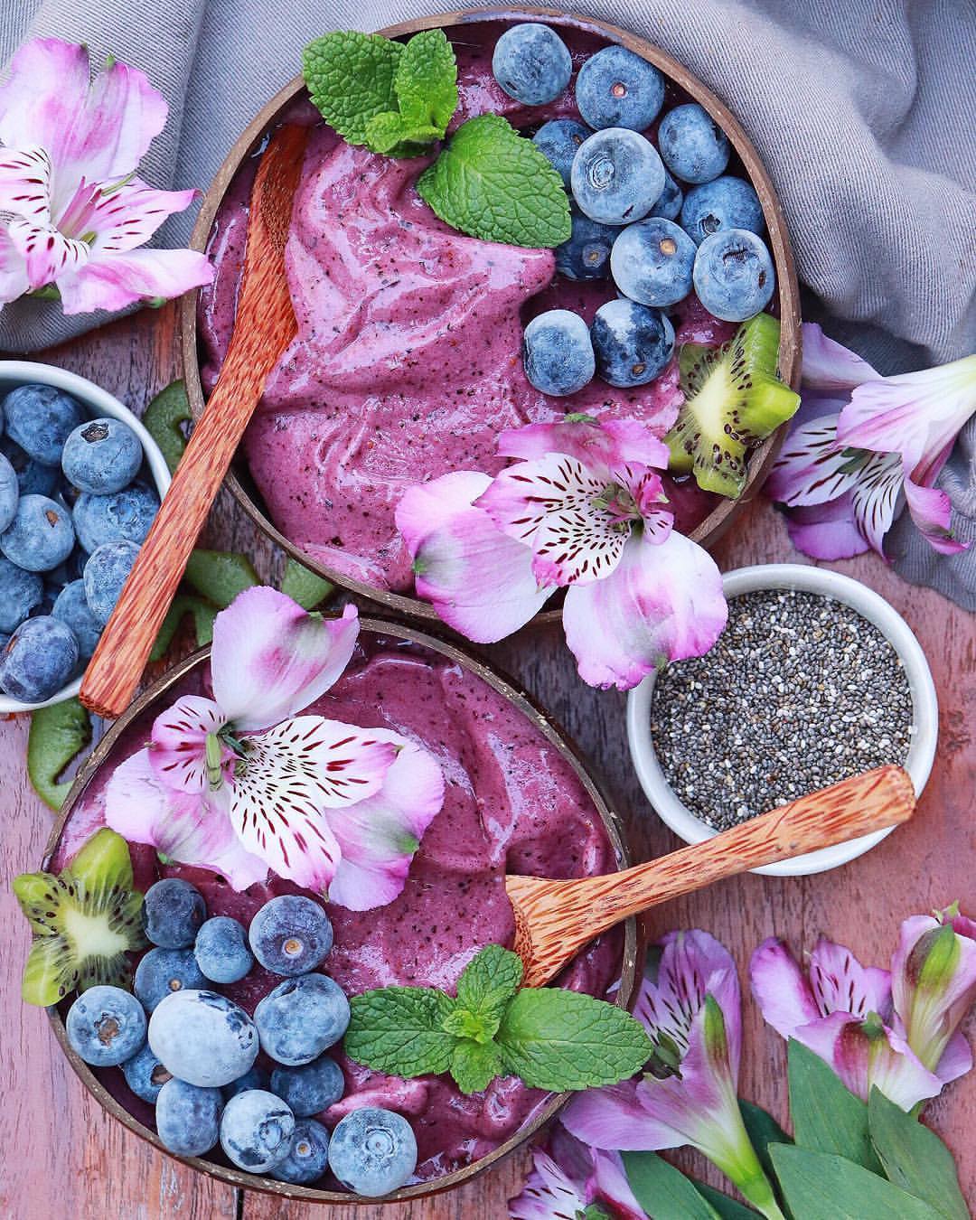 Acai and Blueberry Smoothie Bowl