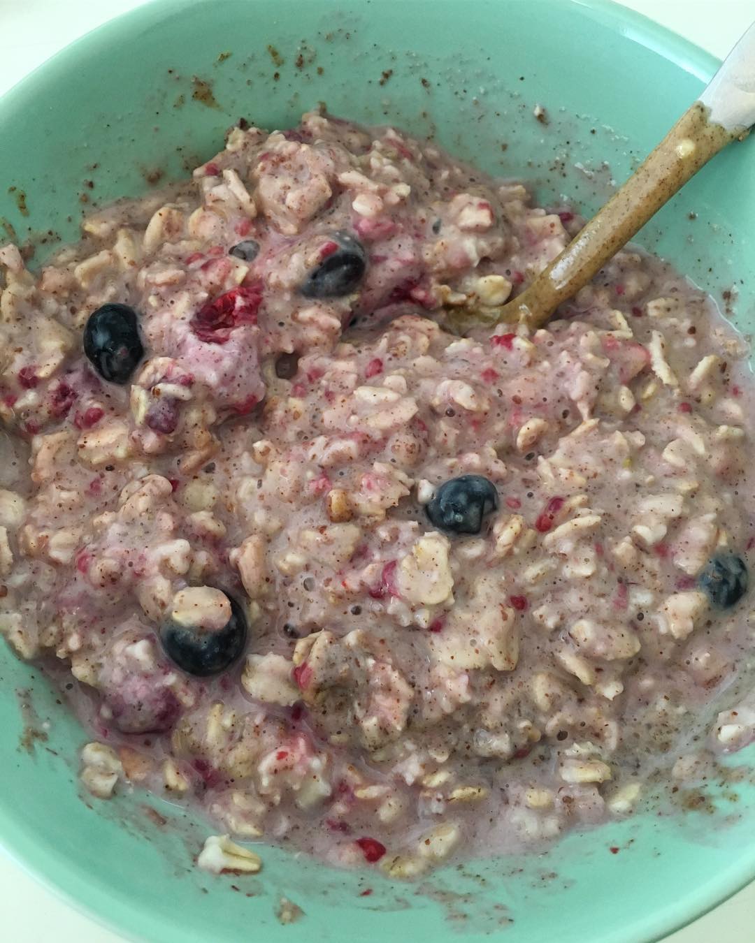 Perfect Customizable Oatmeal Breakfast Bowl