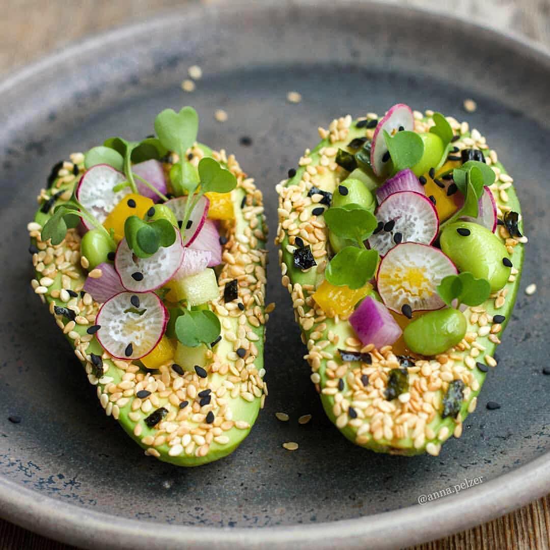 Sushi Style Avocado Boats with Vegetables and Sesame