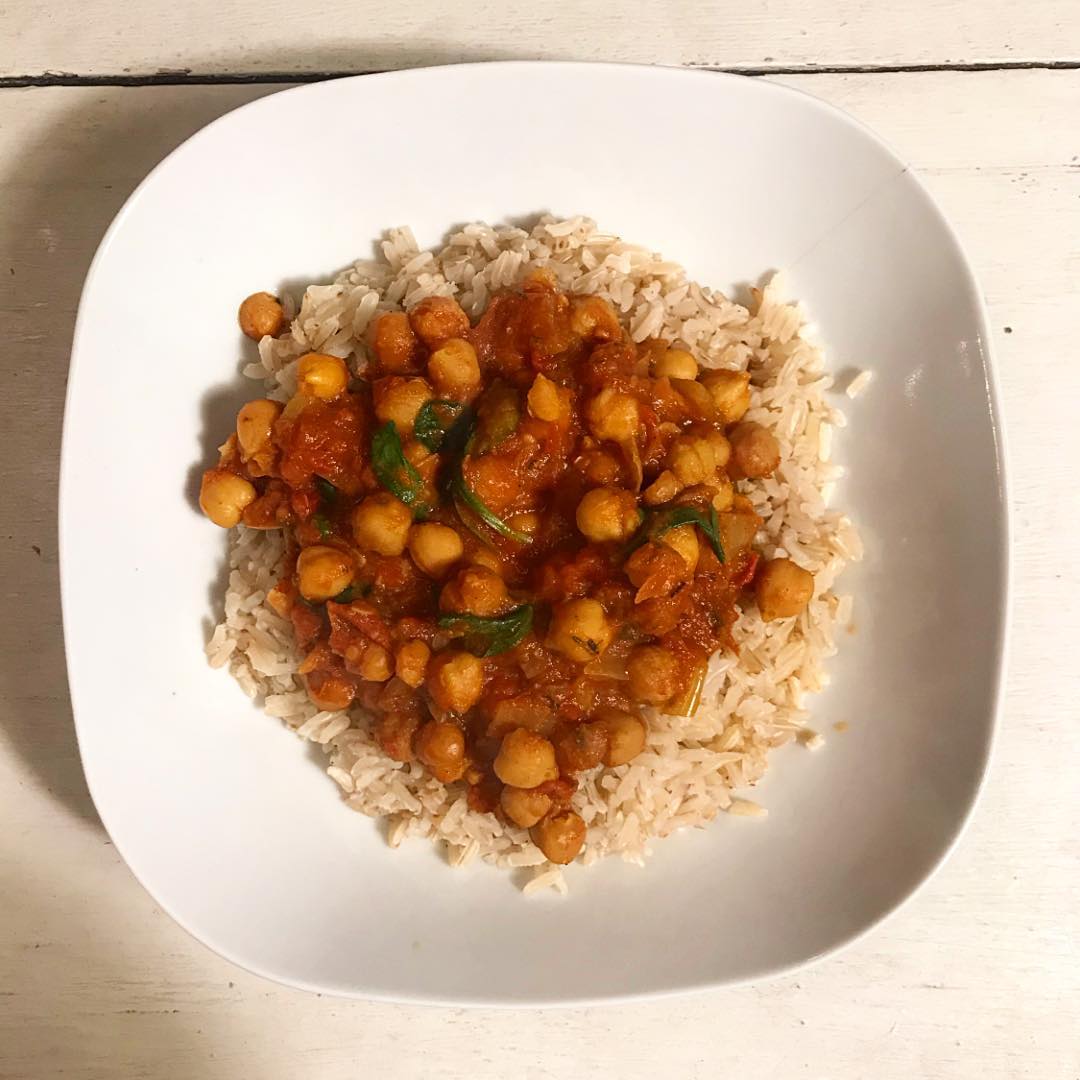 Easy Slow Cooker Chickpea Curry