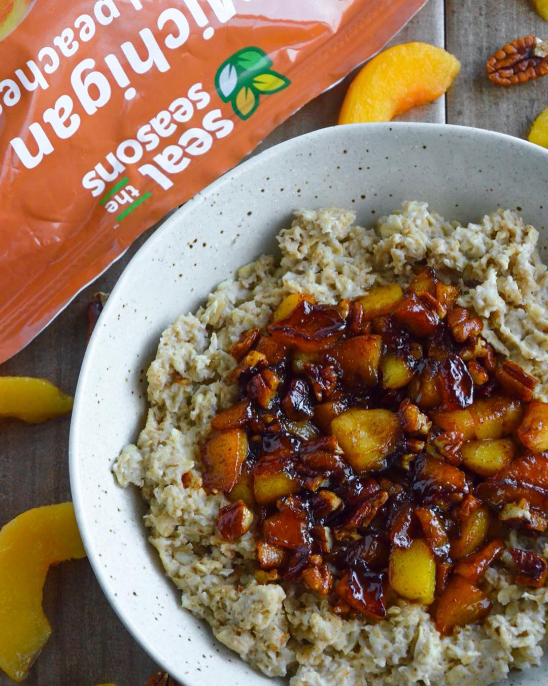 Caramelized Peaches and Pecans Oatmeal