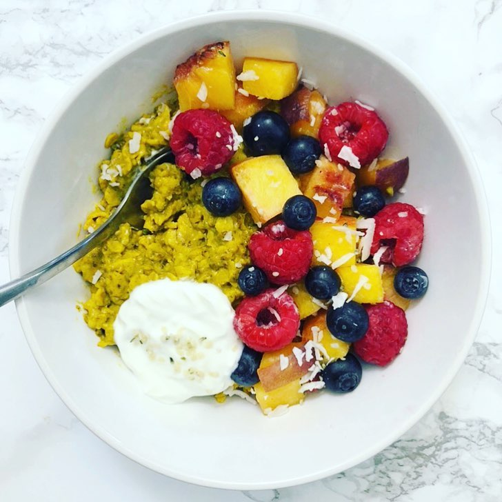 Cozy Turmeric Oats Breakfast Bowl