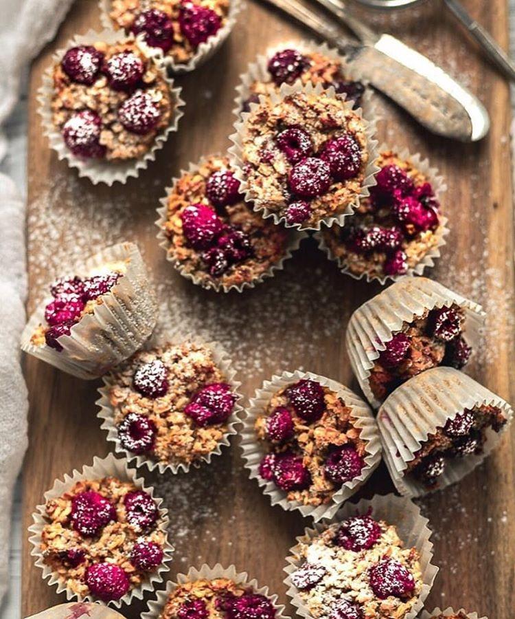 Raspberry Oat Muffins