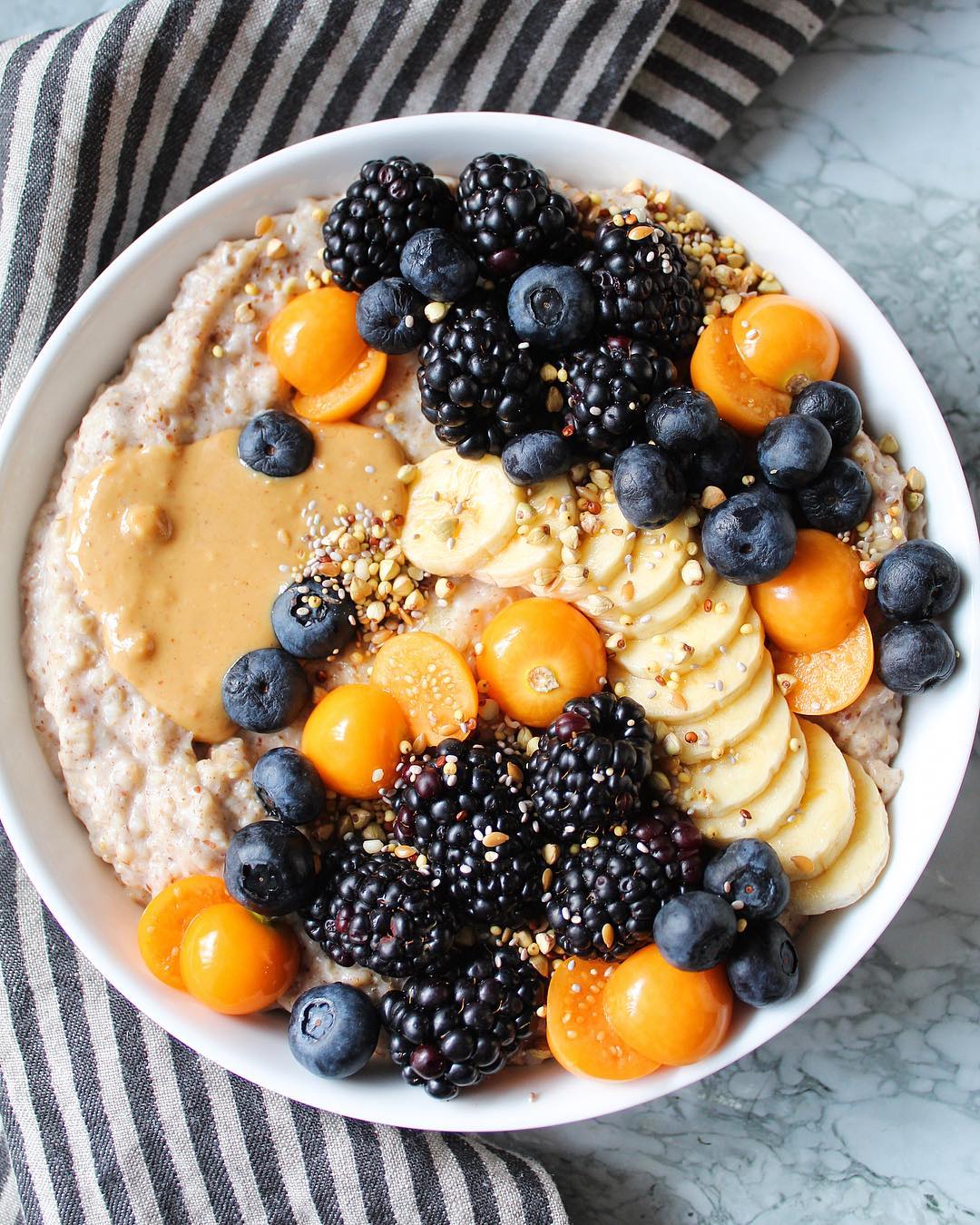 Simple Banana Cinnamon Oats with Berries