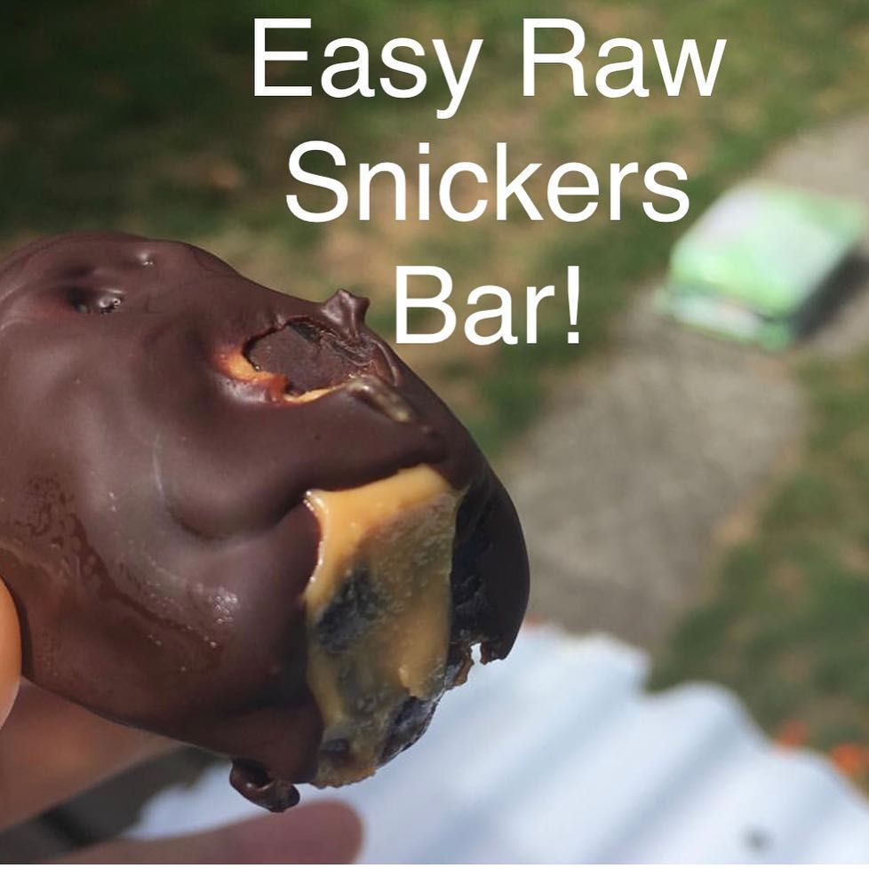 Easy Raw Vegan Snickers