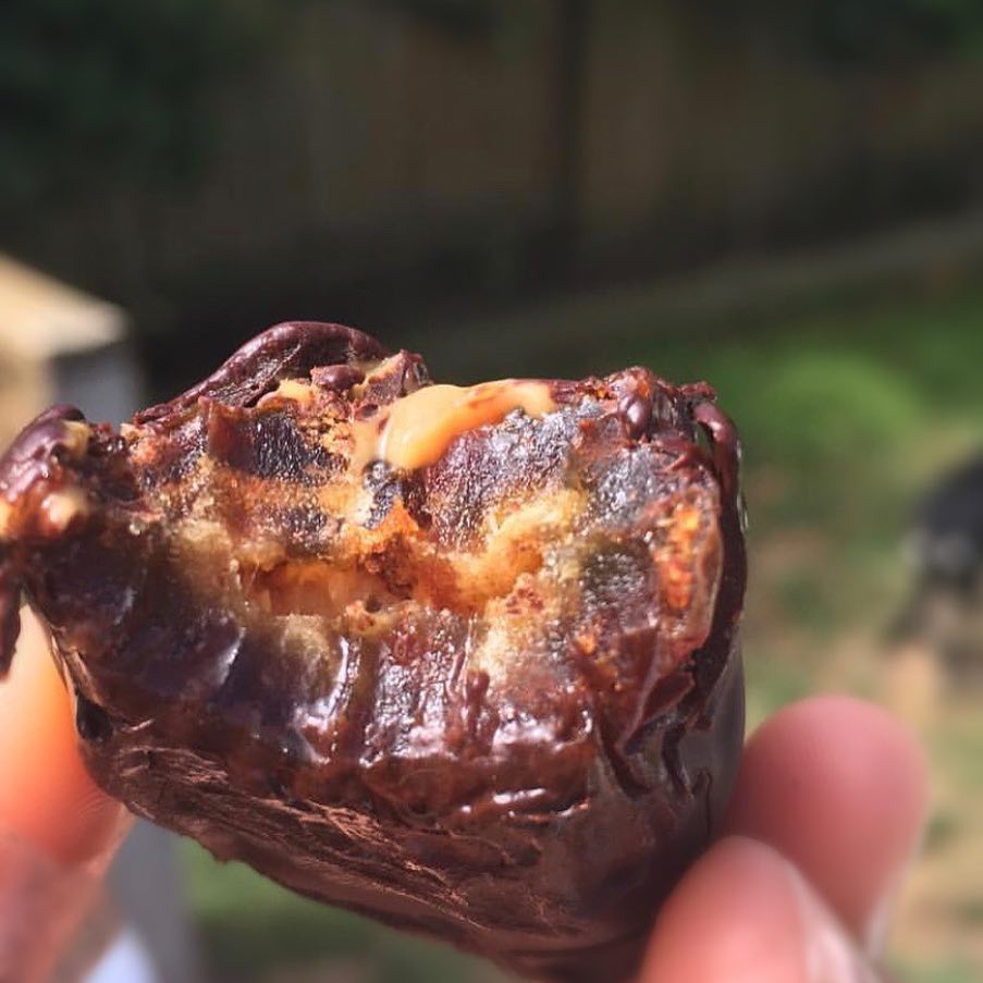 Easy Raw Vegan Snickers