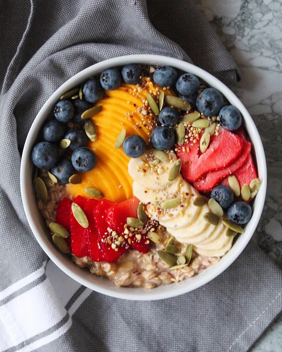 Delicious Cardamom Oatmeal with Banana and Almond Milk