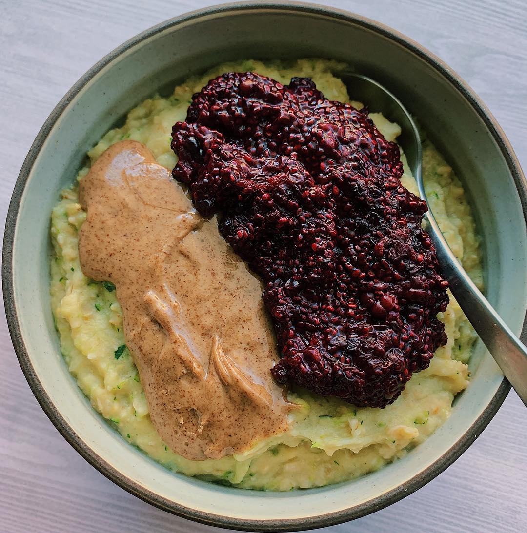 Simple Blackberry Chia Jam Delight