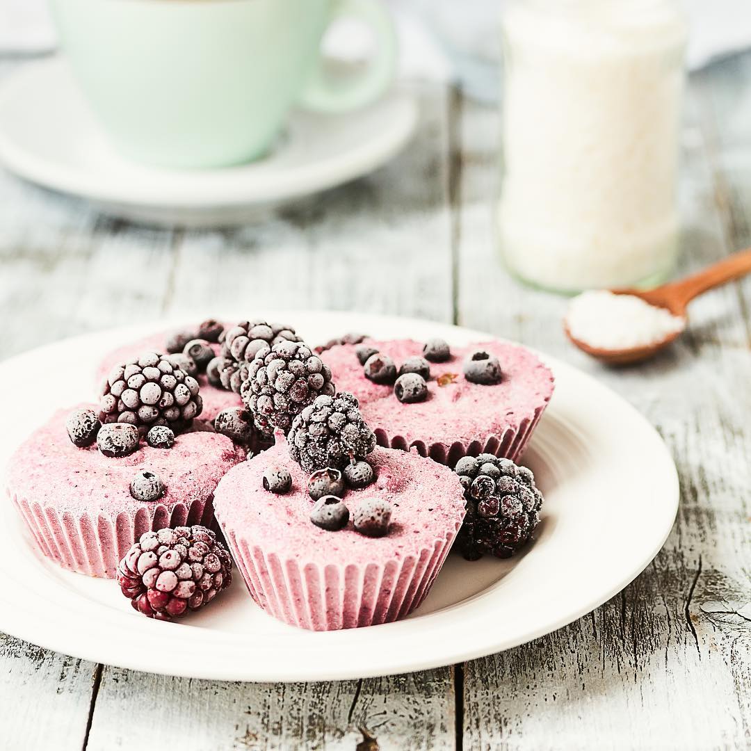 Raw Vegan Raspberry Cheesecakes