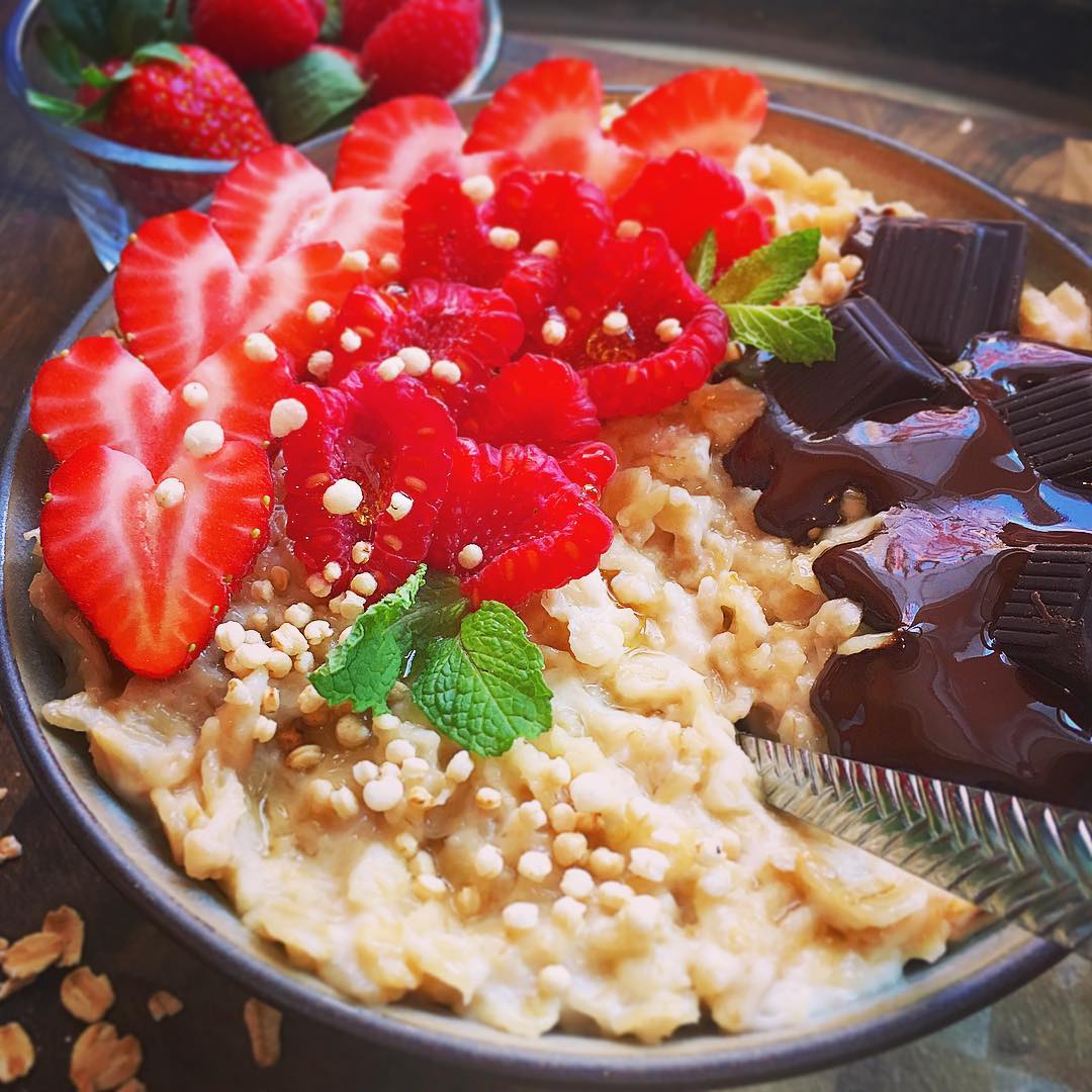 Vanilla Oatmeal with Melting Chocolate and Red Berries