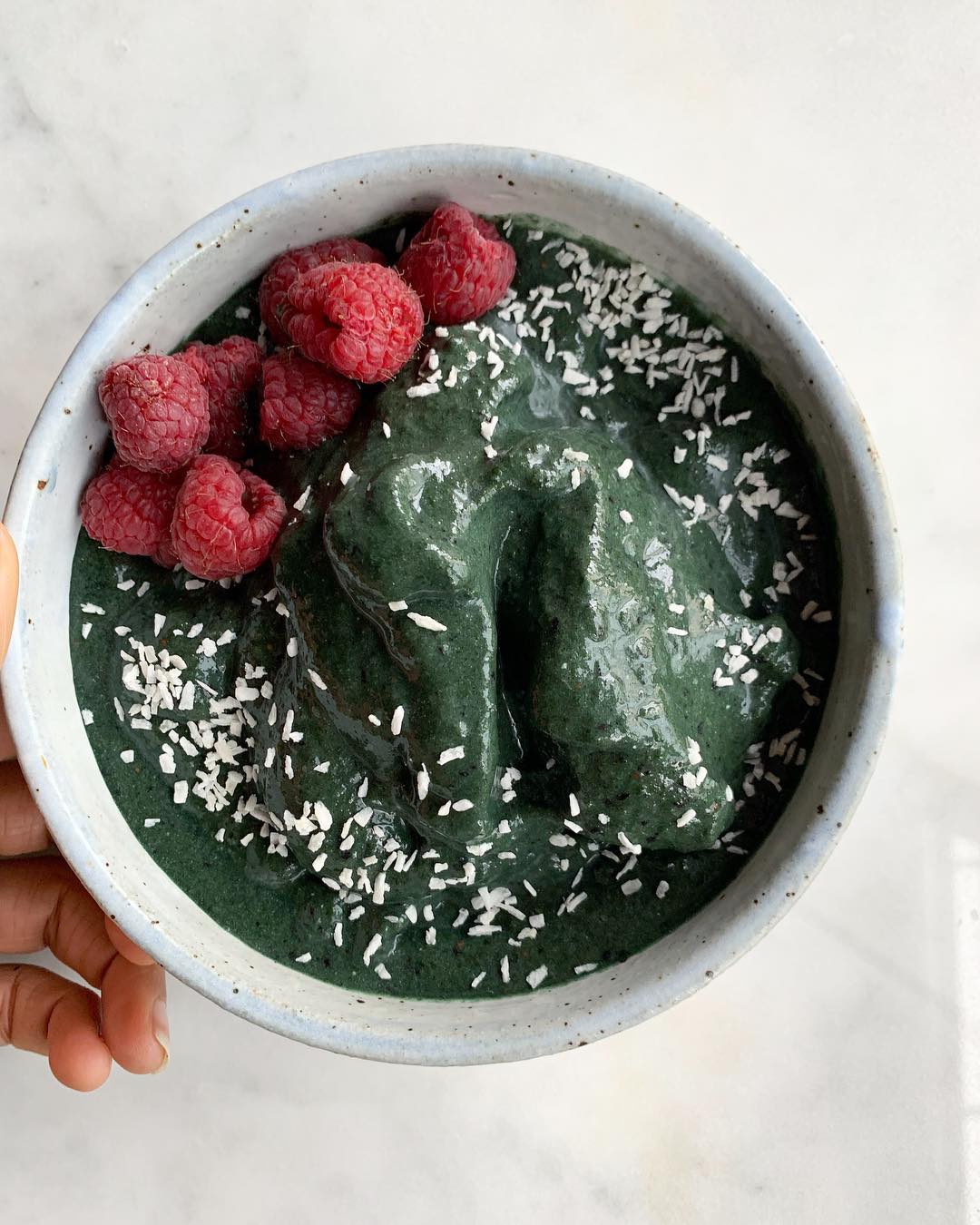 Creamy Papaya Spirulina Smoothie Bowl Delight