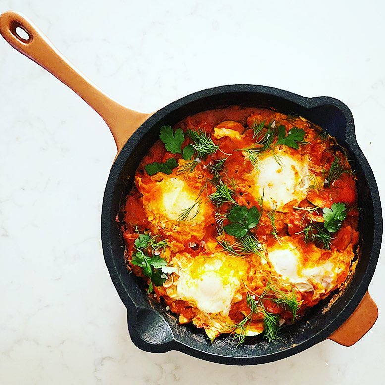 Easy Shakshuka with Zucchini and Eggs