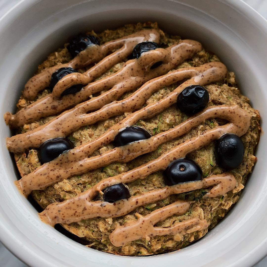 Vegan Baked Oats with Zucchini and Blueberries