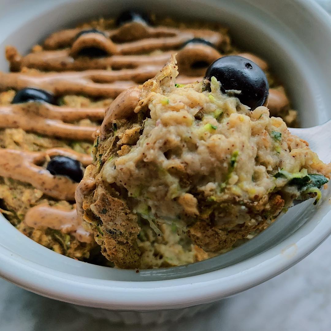 Vegan Baked Oats with Zucchini and Blueberries