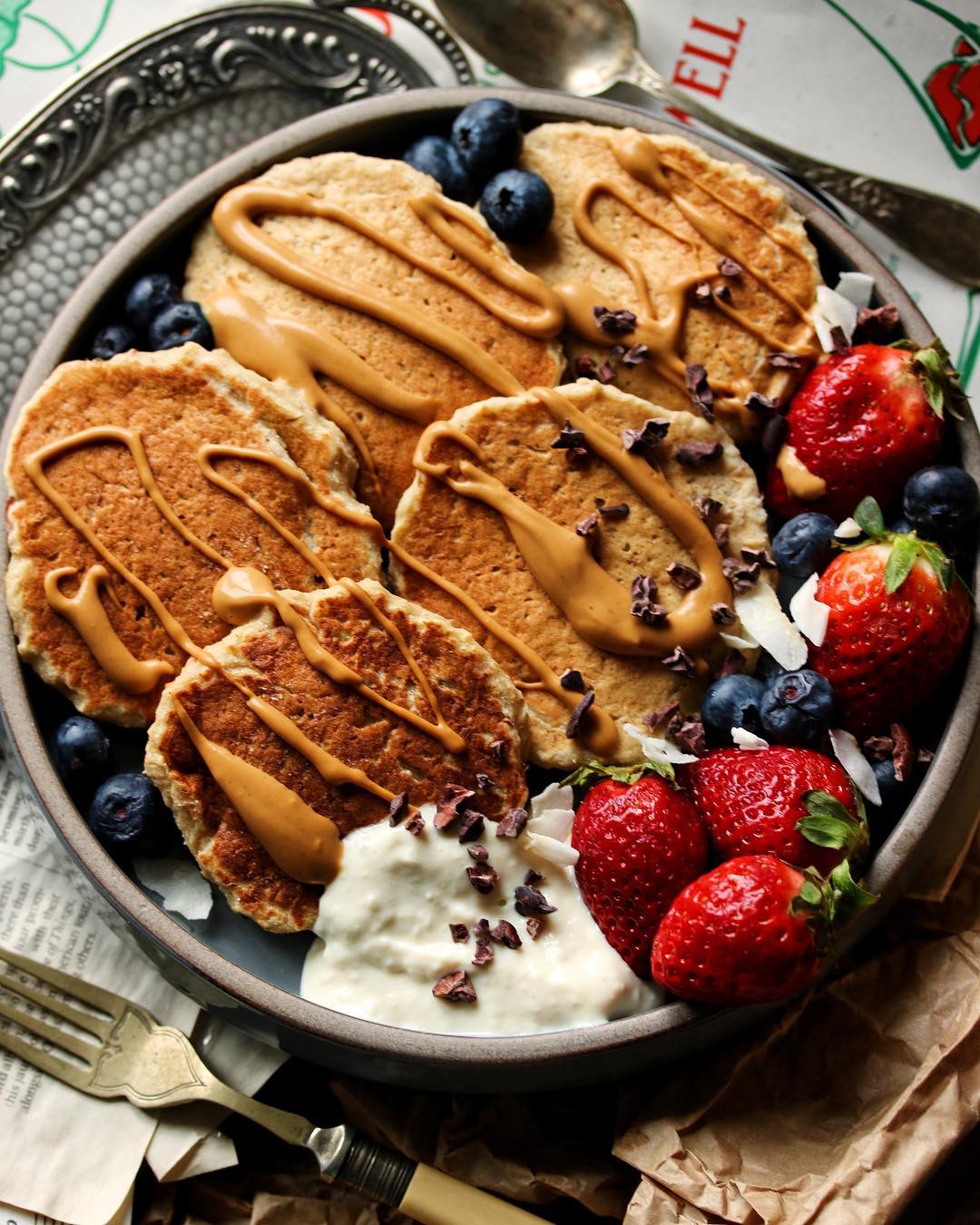 Vegan Cinnamon Oatmeal Pancakes