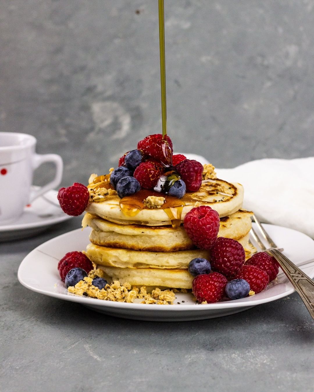 Easy Fluffy Vegan Pancakes for Breakfast