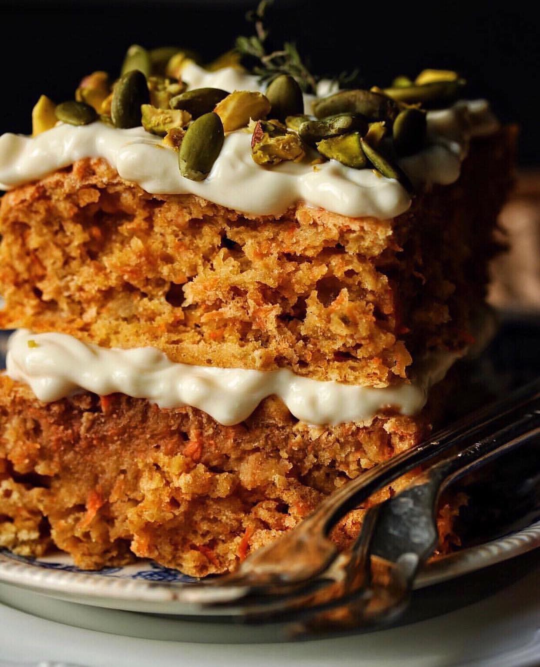 Easy Vegan Carrot Cake
