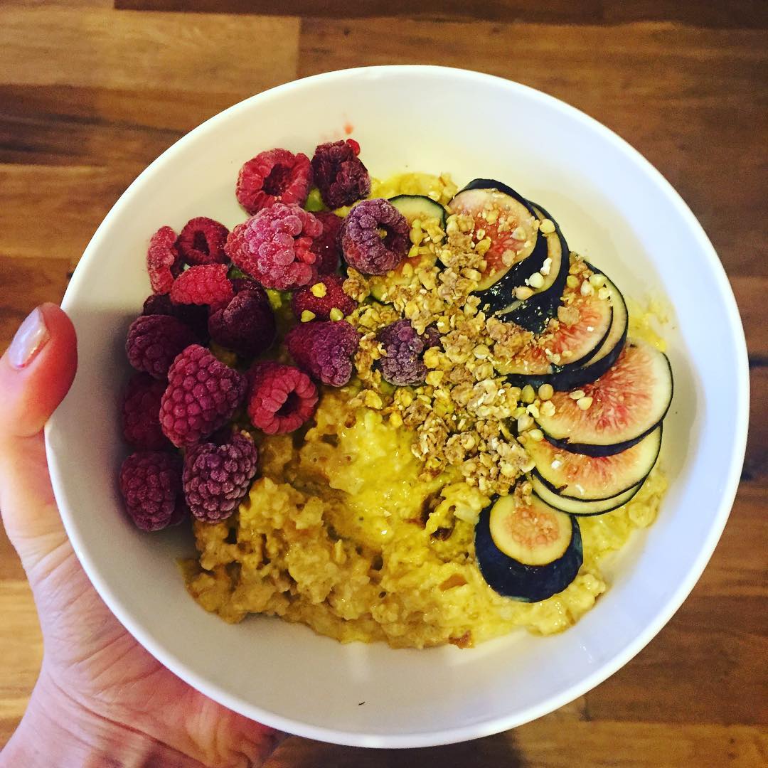 Overnight Turmeric Cauliflower Oats with Egg White