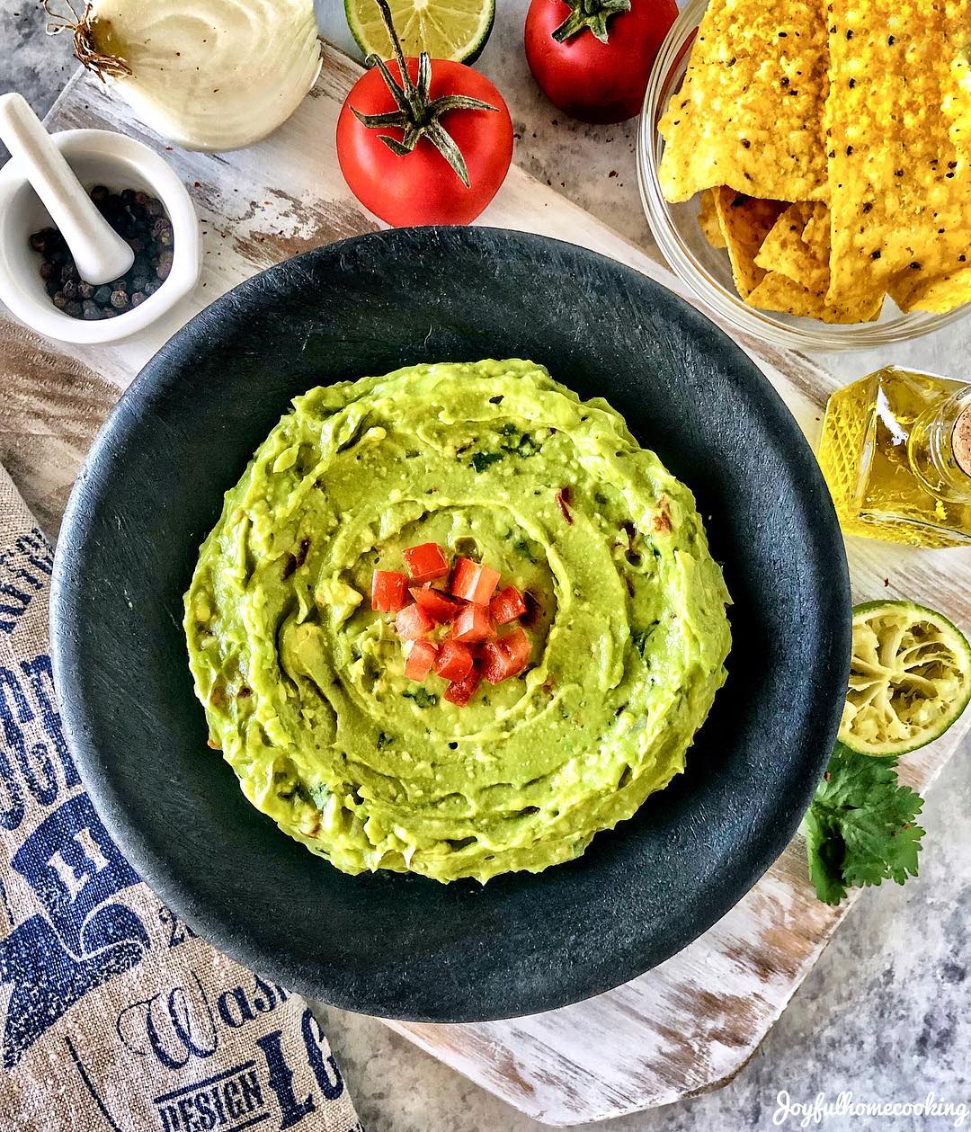Scrumptious Snacking: Guacamole