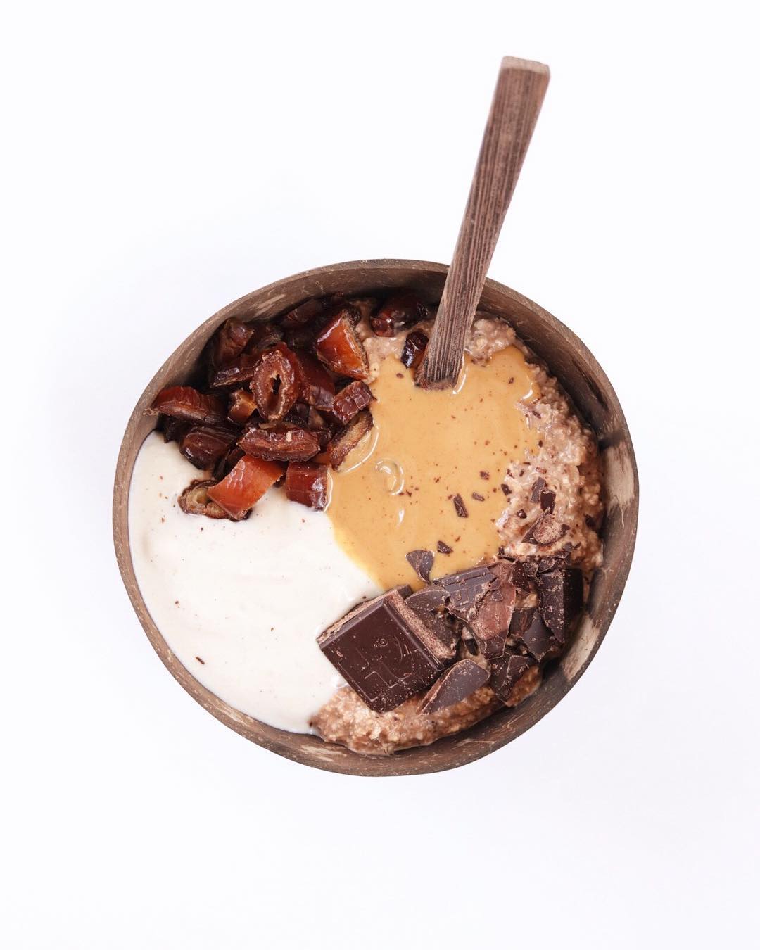 Chocolate Overnight Oats Breakfast Bowl