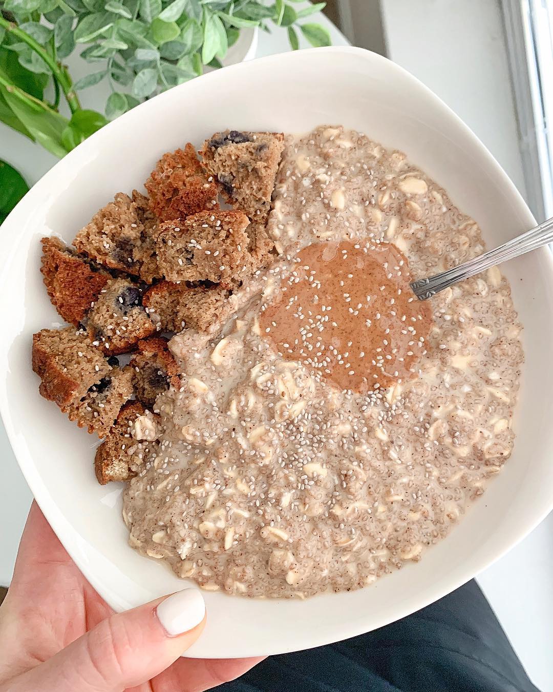 Delicious Chia Oat Pudding with Almond Milk
