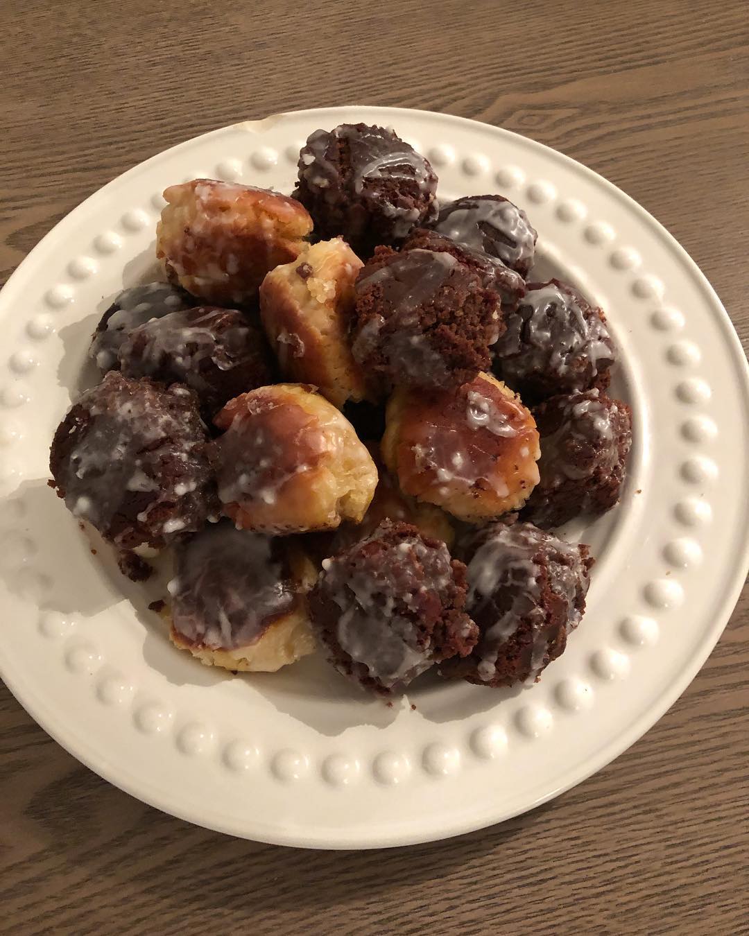 Easy Vegan Chocolate Doughnut Holes
