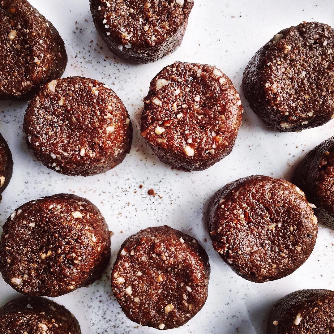 Healthy Raw Nutella Energy Balls Treat