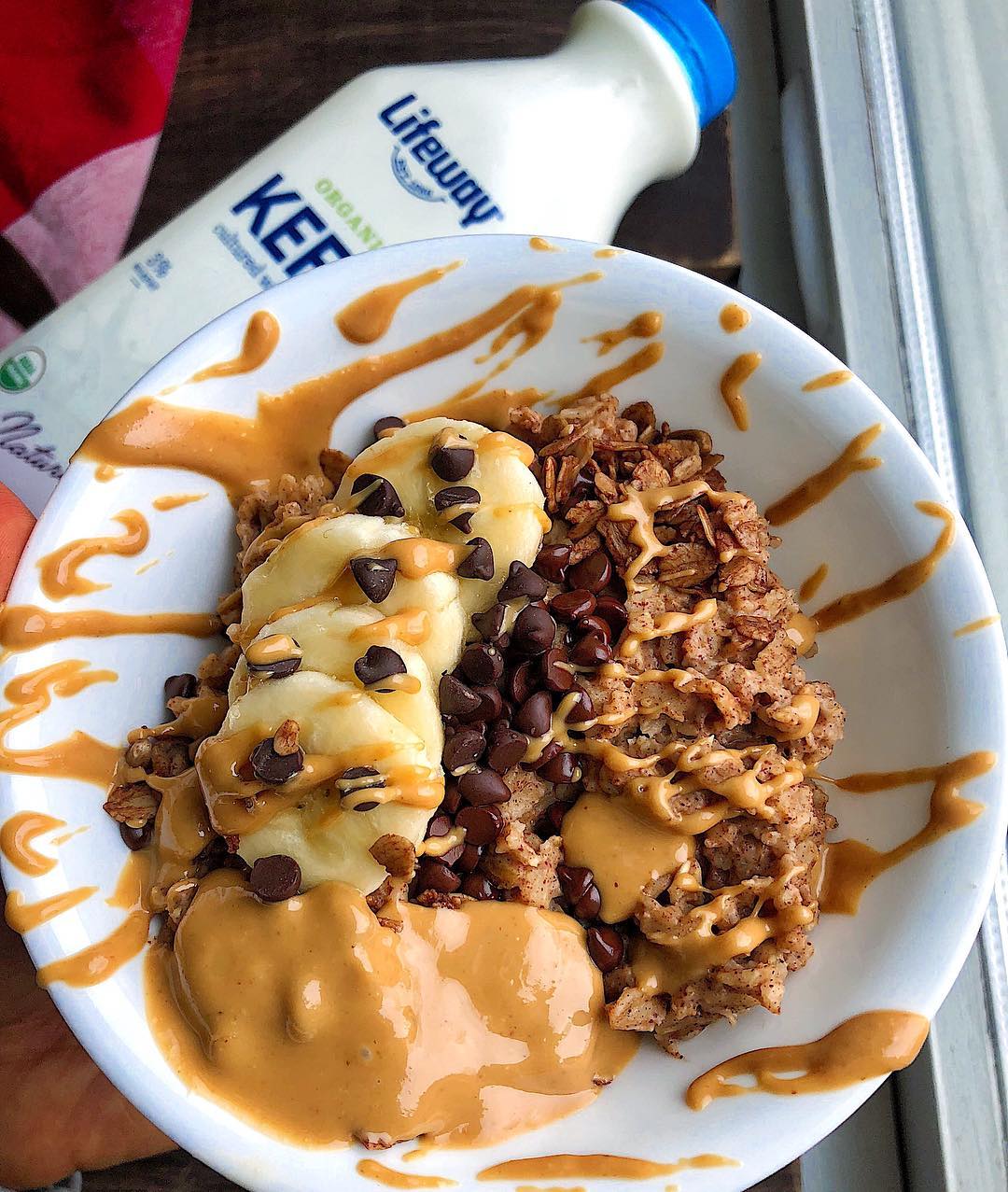 Cinnamon Sugar Oats with Kefir Toppings