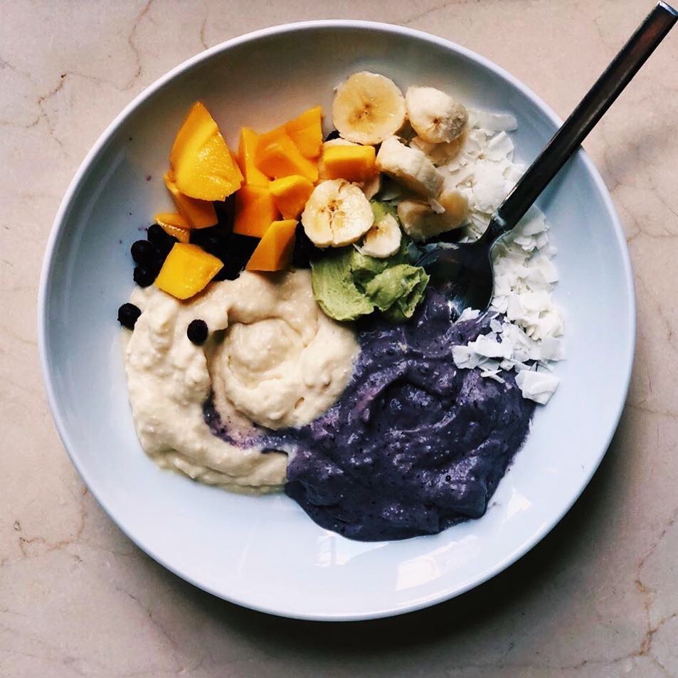 Banana Blueberry Matcha Smoothie Bowl