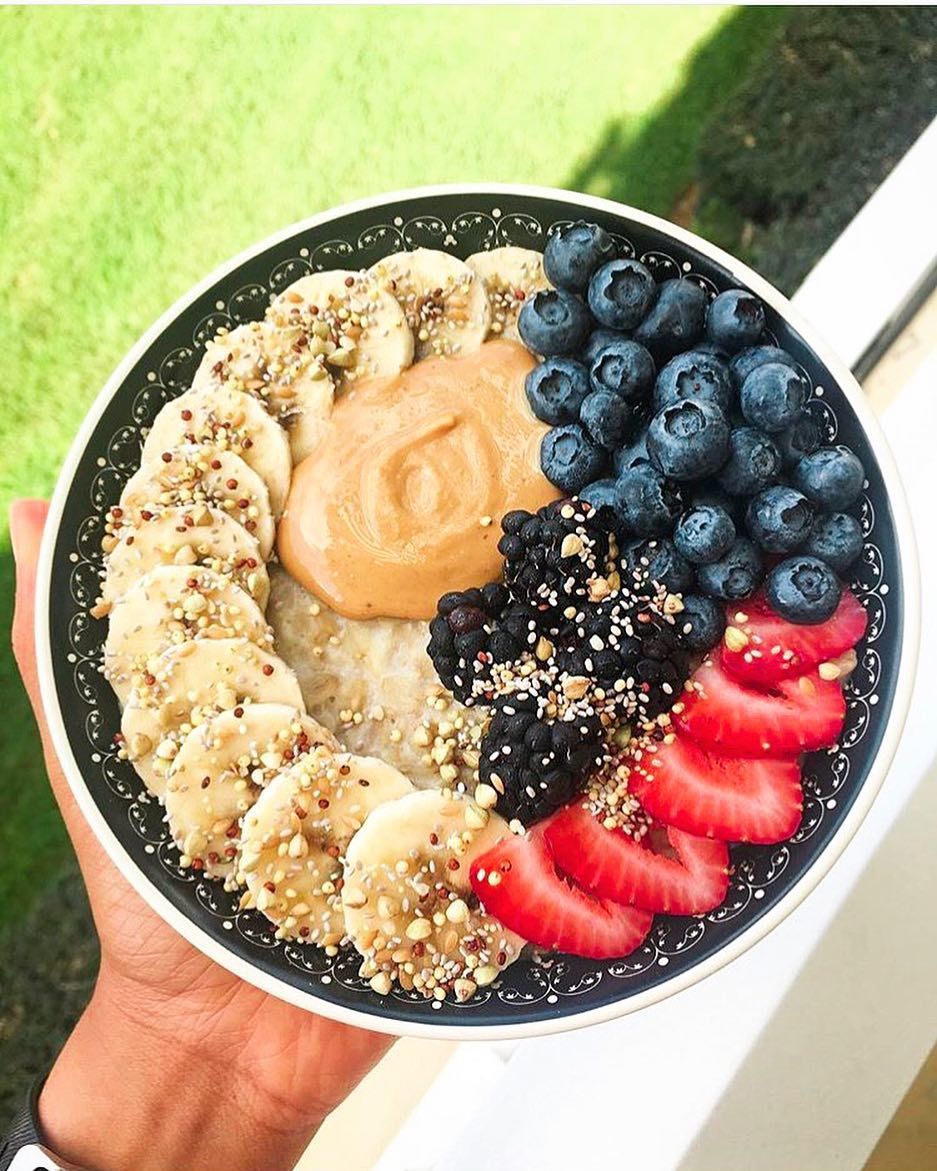 Vanilla Oats with Banana and Almond Milk
